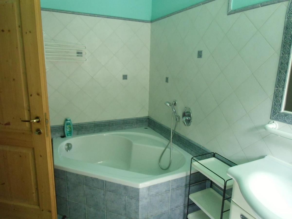 Rio Gambis Apartment Cavalese Exterior photo